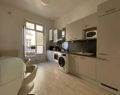 Cuisine ou kitchenette dans l'établissement The Maiden's