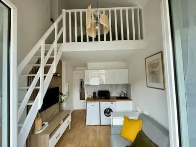 Cuisine ou kitchenette dans l'établissement Duplex cosy hyper centre