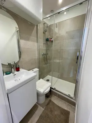 Salle de bains dans l'établissement Duplex cosy hyper centre