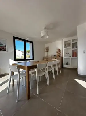 Cuisine ou kitchenette dans l'établissement Maison de campagne normande