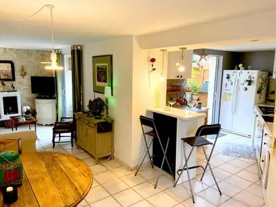Cuisine ou kitchenette dans l'établissement Maison de charme d'Ile de France