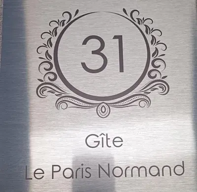 Certificat, récompense, panneau ou autre document affiché dans l'établissement Le Paris Normand