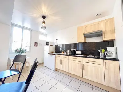 Cuisine ou kitchenette dans l'établissement l'atelier *proche gare & centre Amiens*