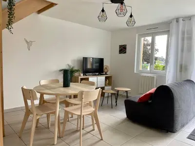 Télévision ou salle de divertissement dans l'établissement Thuit de l'Oison - Magnifique appart F2 duplex
