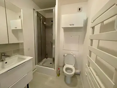 Salle de bains dans l'établissement Appartement avec Loggia et Parking privé