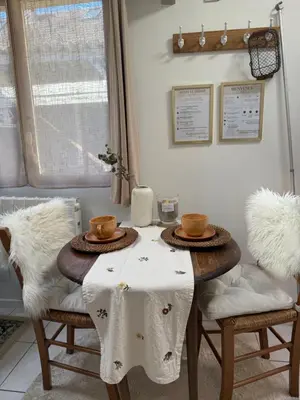 Coin salon dans l'établissement Maisonnette individuelle au coeur de Vernon