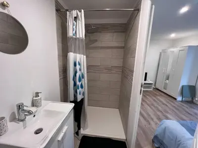 Salle de bains dans l'établissement Bucolique & Cosy studio