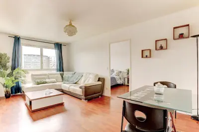 Coin salon dans l'établissement L'Abri Douillet - Mantes la jolie