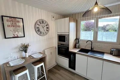 Cuisine ou kitchenette dans l'établissement Le Macquet Vion *Best Quality* Amiens Center