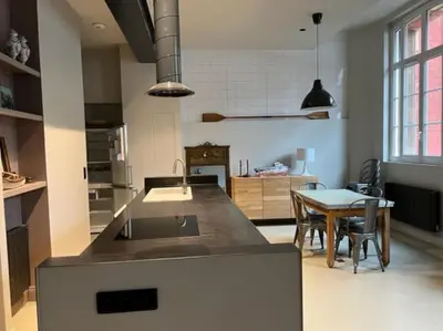 Cuisine ou kitchenette dans l'établissement Loft convivial et spacieux, comme une maison
