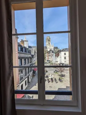 Vue générale sur Rouen ou vue de la ville depuis l'appartement