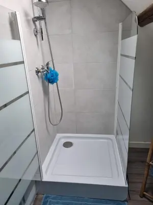 Salle de bains dans l'établissement Chez IZZA Chambre au calme