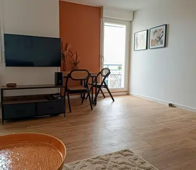 Télévision ou salle de divertissement dans l'établissement Appartement proximité directe Rouen