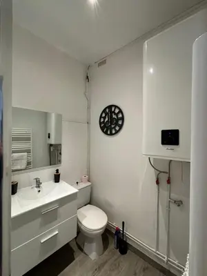 Salle de bains dans l'établissement Le voyage à Dieppe au centre ville