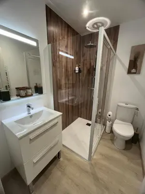 Salle de bains dans l'établissement Au relais des diligences