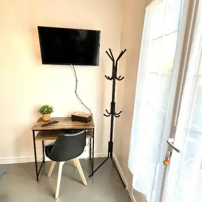 *CHARMANTE* maisonnette au calme à 25 min de Paris