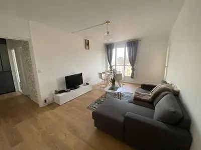 Coin salon dans l'établissement Appartement rénové et spacieux, Terrasse, 4 pers