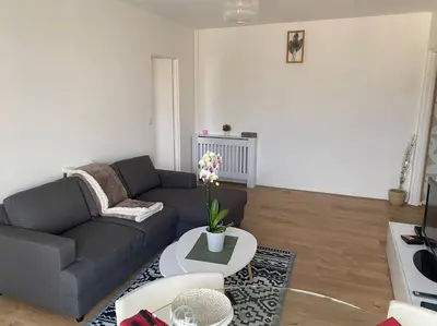 Coin salon dans l'établissement Appartement rénové et spacieux, Terrasse, 4 pers