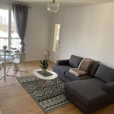 Appartement rénové et spacieux
