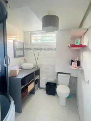 Salle de bains dans l'établissement Appartement indépendant chez l'habitant