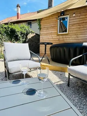 Terrasse ou espace extérieur de l'établissement La petite maison