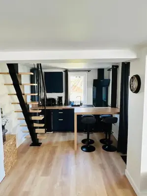 Cuisine ou kitchenette dans l'établissement La petite maison