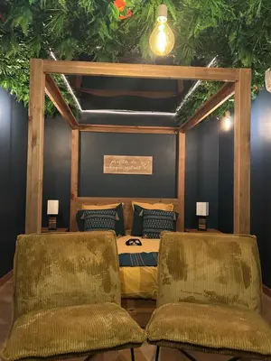 Coin salon dans l'établissement La Tropicale Dieppe