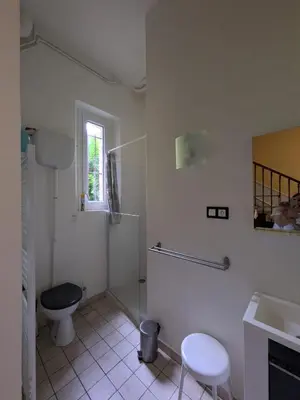 Salle de bains dans l'établissement Château de Branville