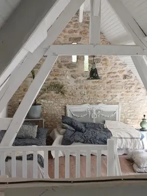 Un ou plusieurs lits dans un hébergement de l'établissement French countryside near Paris!