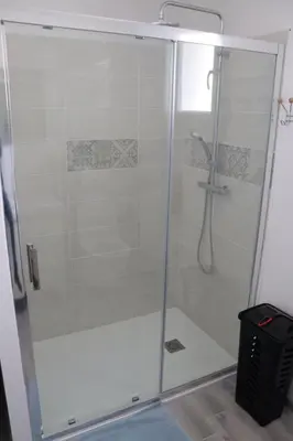 Salle de bains dans l'établissement Au Clair matin sur l'Yères