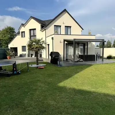 belle maison avec piscine chauffée sans vis-à-vis