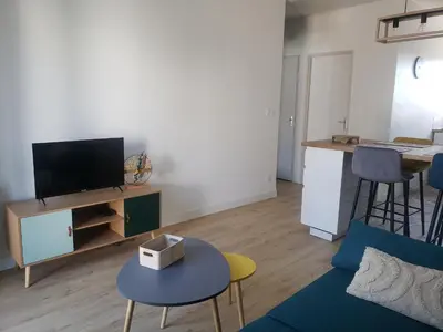 Télévision ou salle de divertissement dans l'établissement Appartement chez Virginie et Freddy