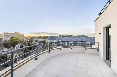 Balcon ou terrasse dans l'établissement Holiday Inn Express Paris - Poissy by IHG
