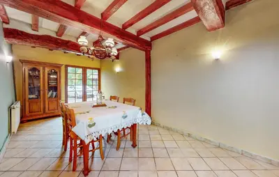 Plan de l'établissement 2 Bedroom Nice Home In Le Thil-Riberpré