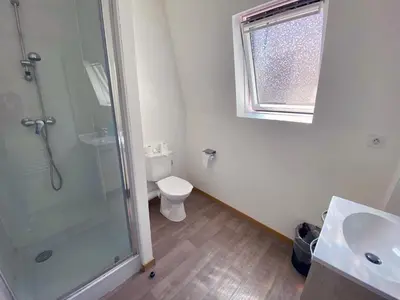 Salle de bains dans l'établissement Maison de ville moderne en plein cœur de Rouen
