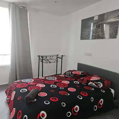 1 Studio Cosy avec WIFI Meulan EN Y