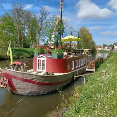 Sur la Somme à bord de la péniche Arche de Noé