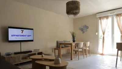 Télévision ou salle de divertissement dans l'établissement Appartement Sept, un écrin en centre-ville
