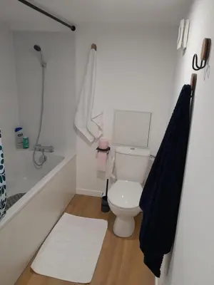 Salle de bains dans l'établissement Chez Nous