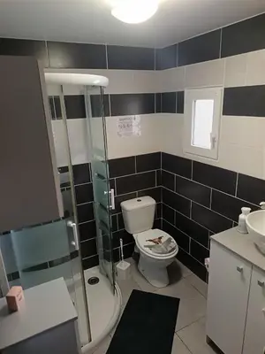 Salle de bains dans l'établissement FloMar