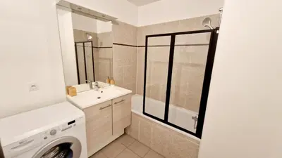 Salle de bains dans l'établissement Le Nautilus