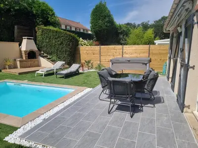 Piscine de l'établissement Spassionnement pool ou située à proximité