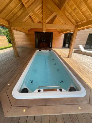 Plan de l'établissement Suite climatisée de 120 m2 avec spa de nage, sauna et balnéo