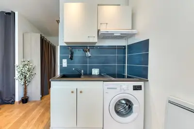 Cuisine ou kitchenette dans l'établissement Rollin appartement 3 personnes avec Netflix au calme !
