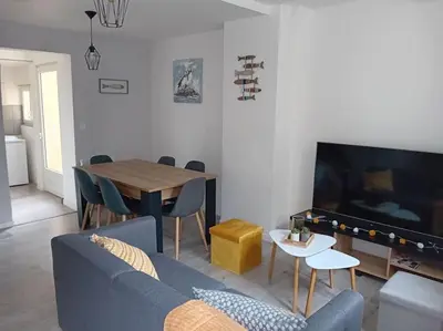 Télévision ou salle de divertissement dans l'établissement Maison à Eu proche centre ville et baie de Somme