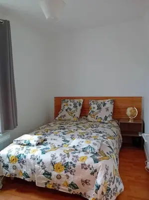 Un ou plusieurs lits dans un hébergement de l'établissement Maison à Eu proche centre ville et baie de Somme