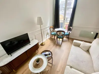 Coin salon dans l'établissement St Croix Appartement style Haussmannien lumineux 