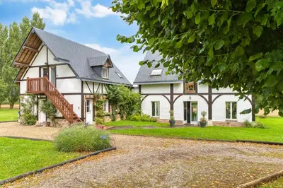 Jardin de l'établissement Gîte le Clos Saint Lucien - Fêtes Mariages Week end en Normandie