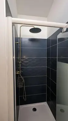 Salle de bains dans l'établissement Castelbeauxdraps 2 pièces