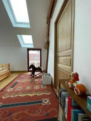 Coin salon dans l'établissement La petite Maison en Normandie